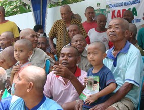 Pendukung KarSa di Kampung SBY juga Gundul Massal