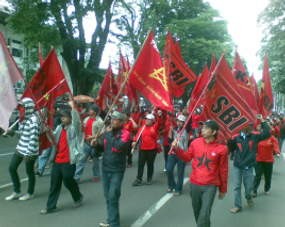 SPSI Datang, KASBI Bubar