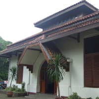 Jejak Sejarah Indonesia Menggugat 