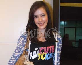 Cathy Sharon Pilih Lama Menjomblo Ketimbang Cerai