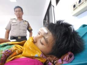 Sempat Berhenti, Polisi dan Mahasiswa Unismuh Makassar Kembali Bentrok