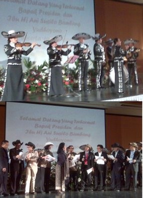 Masakan Indonesia, Band Mariachi, dan Tarian