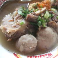 Bakso Biadab, Sambal Pedasnya Bikin Lupa Daratan