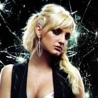 Tak Juga Melahirkan, Ashlee Simpson Siap Diinduksi