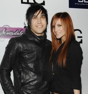 Tak Juga Melahirkan, Ashlee Simpson Siap Diinduksi