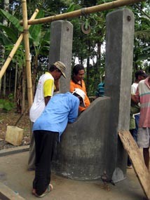 Kuras Sumur, Dua Nyawa Pekerja Melayang