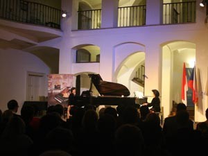 Duo Sudiarso Memukau di Ambassadors Concert, Ceko