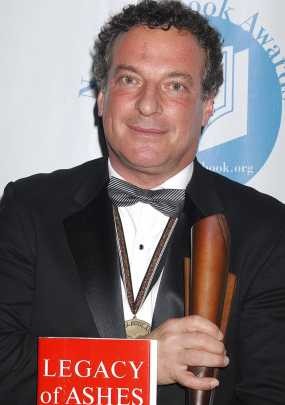 Tim Weiner Telah 20 Tahun Menulis Tentang CIA