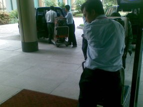 Tiga Mobil Uang Pasok Dana Kas ke Bank Century 