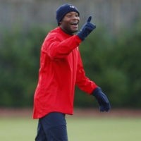Gallas Takkan Tinggalkan Arsenal 