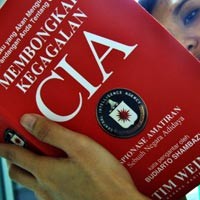 Justru Adam Malik yang Mungkin Memanfaatkan CIA