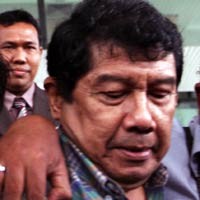 Satu Sel dengan Hamka Yandhu, Aulia Pohan Absen Salat Jumat