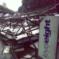 Billboard Roboh di Depan RS Fatmawati, Hanya 1 Lajur Bisa Dilewati