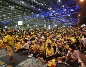 Penutupan Bandara di Bangkok Memukul Perekonomian Thailand