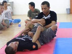 Bermain Catur Dengan Tubuh