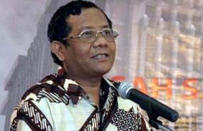 Sengketa Pilkada Jatim Diputus Selasa, Mahfud MD SMS Gus Ipul & Khofifah