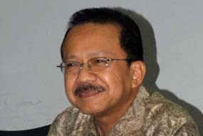 Dikasi Duit Aje, Lu Pade Ijo Matanye