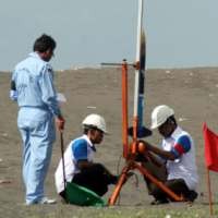 Lapan Gelar Lomba Muatan Roket 2008