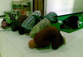 Coblosan di 2 Kabupaten Diulang, Pendukung KaJi Sujud Syukur