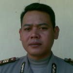 Encih Kabur Pakai Sprei dan Selimut