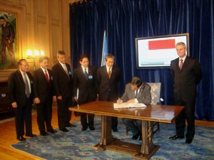 16 Tahun, Bom Curah Musnah