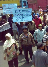 Gesekan dengan Polisi, Tiga Korban Lumpur Diamankan