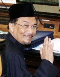 Anwar Ibrahim Tak Setuju Cara Malaysia Tangani TKI