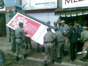 Reklame Merusak Estetika Kota
