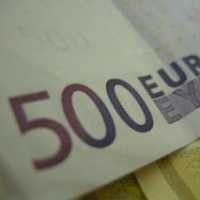 Bunga ECB Turun Tajam, Euro Menguat Tipis