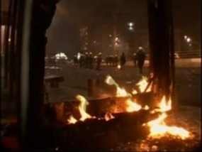 Yunani Terus Diamuk Massa