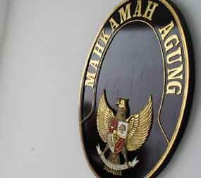 Perpanjangan Usia Hakim Diduga Terkait Pemilihan Ketua MA