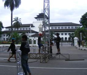 400 Personel Polisi Amankan FFI 2008
