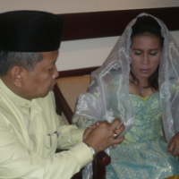 Foto Pernikahan Beredar, Muqowam Telepon Paulina