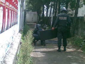 Benda Mencurigakan Itu Sekilas Mirip Bom