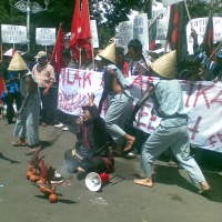 Tolak Pelantikan Bupati Subang, 50 Orang Datangi Gedung Sate