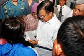 JK Kunjungi Pasien Gakin di RSCM