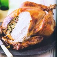 Menyajikan Ayam Panggang Lezat