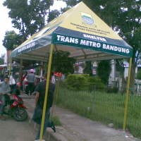 Pemasangan Shelter TMB Molor  