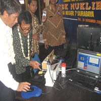 Mau Belajar Nuklir, Kunjungi SMA 7 Surabaya