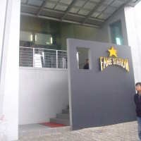Fame Station, Tempat Kuliah Band-band Baru