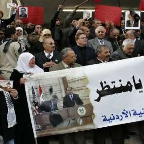 Keluarga Wartawan Pelempar Sepatu Terus Minta Zaidi Dibebaskan