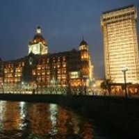 Hotel Target Terorisme Mumbai Dibuka Dengan Doa dan Bunga