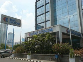 HSBC Tender Offer Saham Bank Ekonomi Rp 2.452 Maret 2009