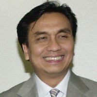 Pasca Liburan Natal, Effendi Simbolon Akan Tanya Hakim MK