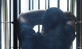 Polisi Bantah Tidak Memberi Makan Tahanan