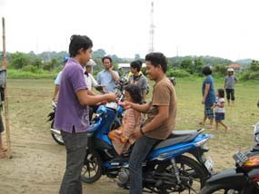 Nonton Semburan Lumpur di Gresik Cukup Bayar Seribu