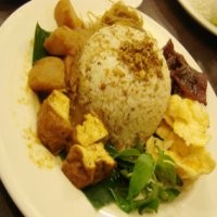 Nasi Ulam Plus Soto Betawi Nyam..Nyam!