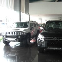 Krisis Hambat Mobil Mewah