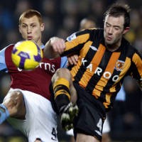 Atasi Hull, Villa Gusur Arsenal