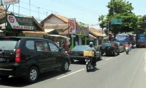 Puncak Satu Arah, Bus Dialihkan ke Sukabumi
